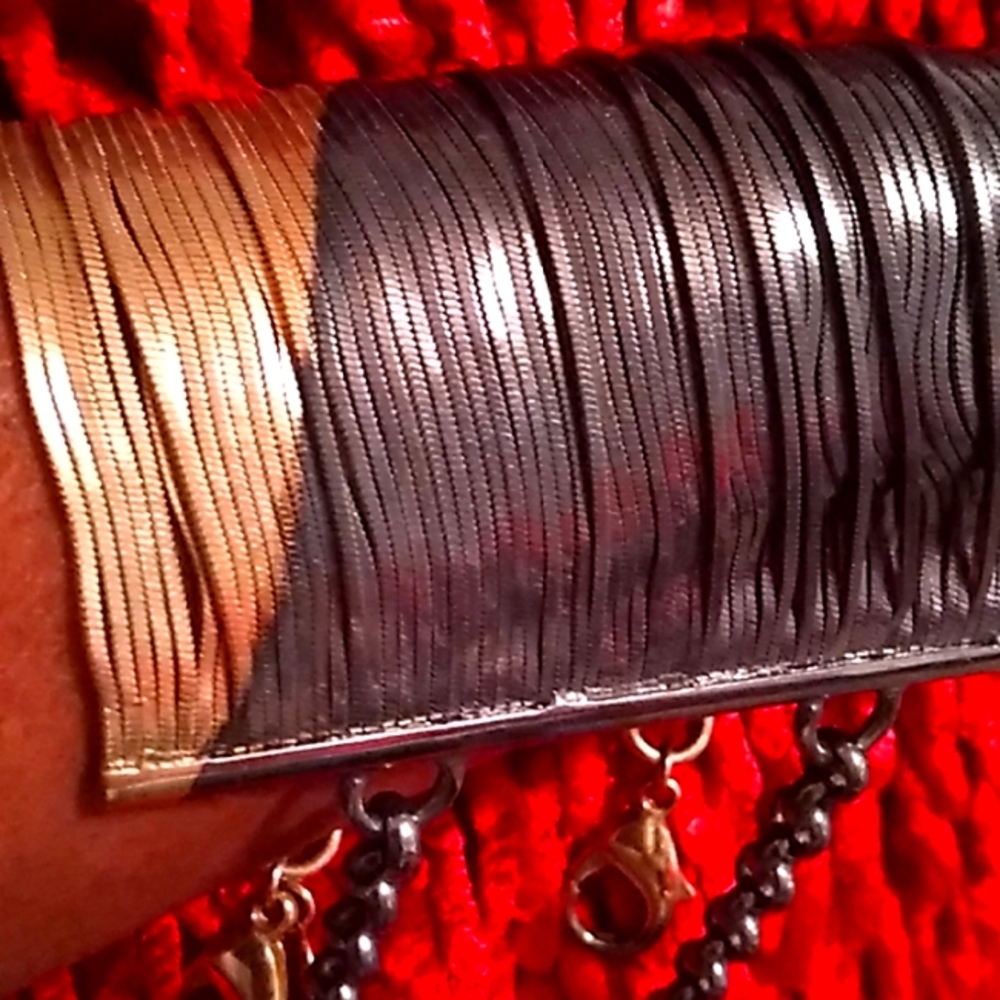Women's bracelet